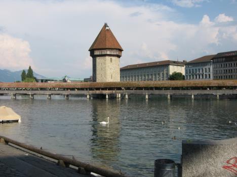 Luzern 032.jpg   23kb   26.03.2021 22:31:28